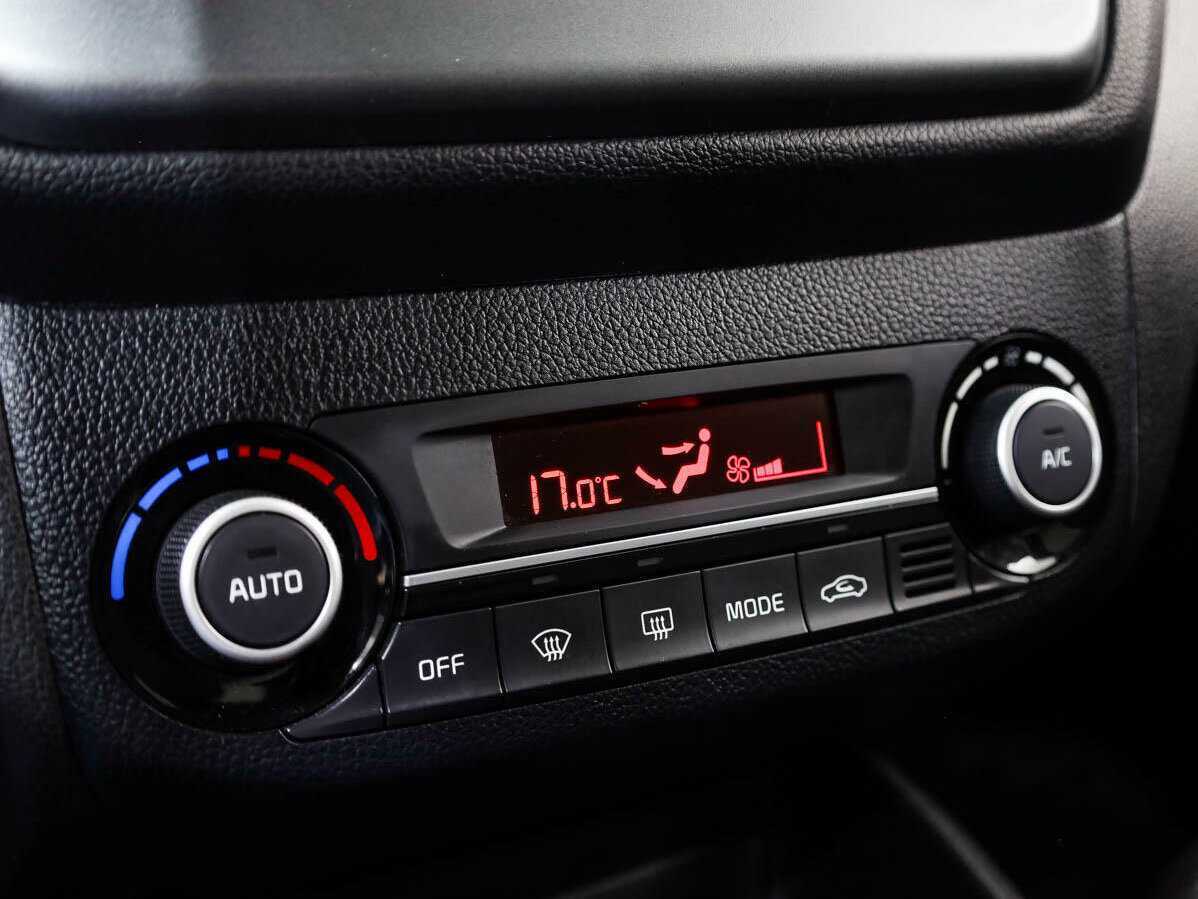 Kia Rio, 2016 Фото №17