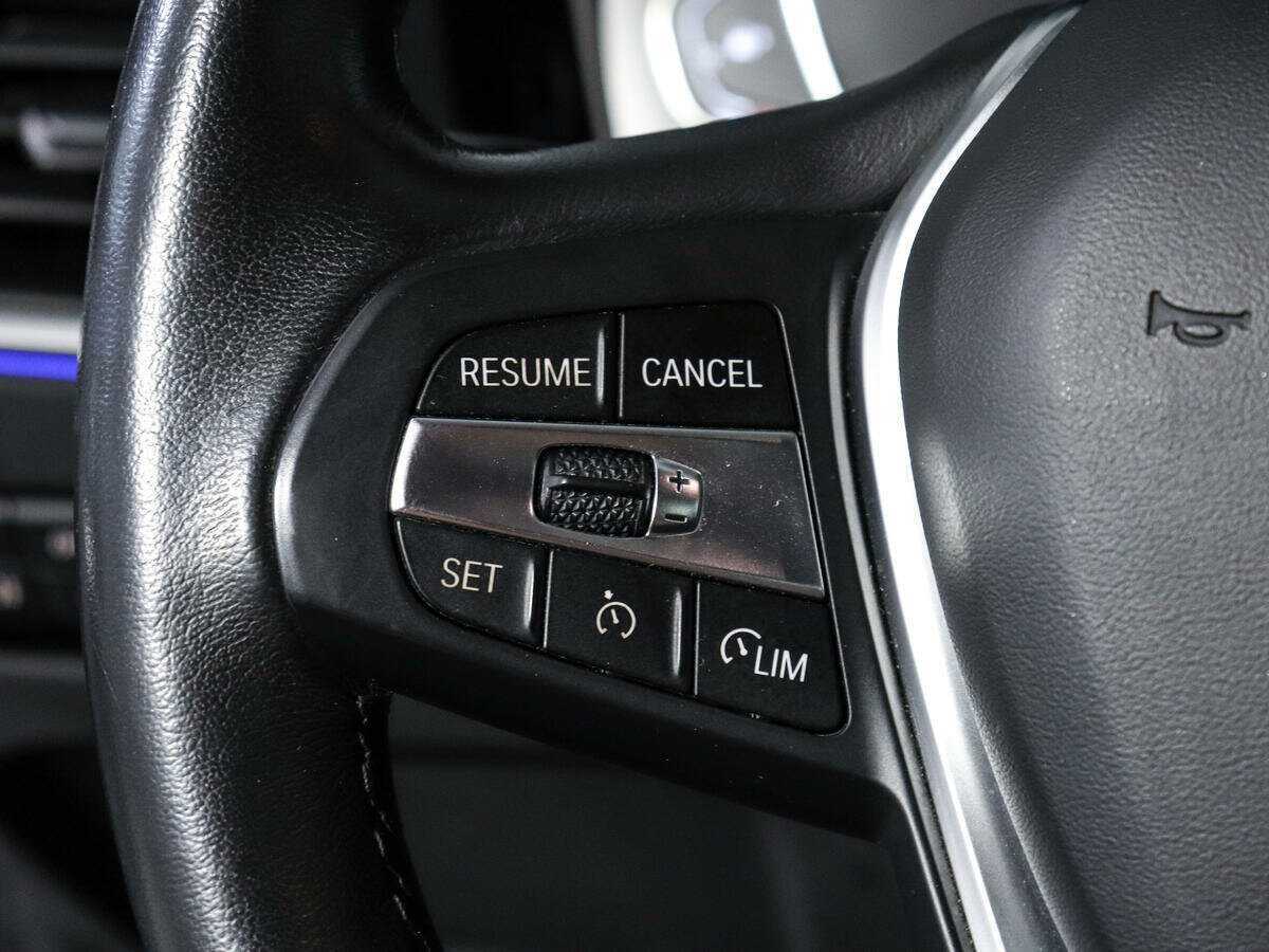 BMW 3 серии 318i, 2020 Фото №18