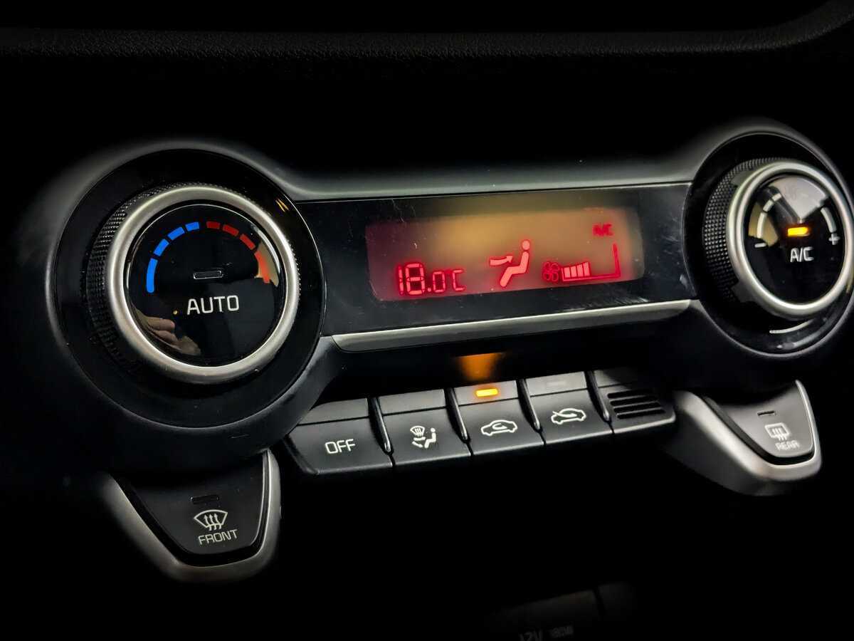 Kia Rio, 2018 Фото №19