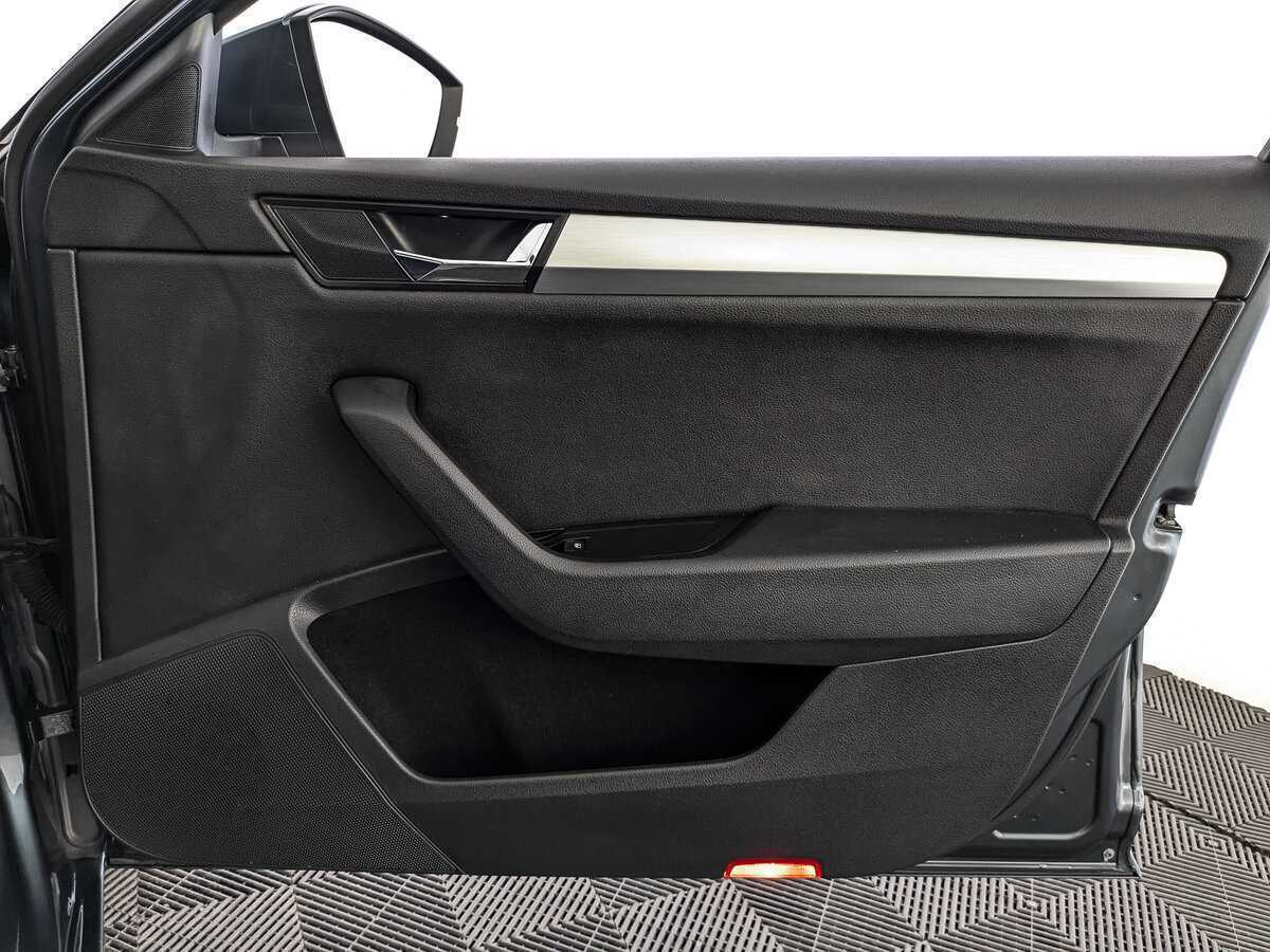 Skoda Superb, 2018 Фото №21