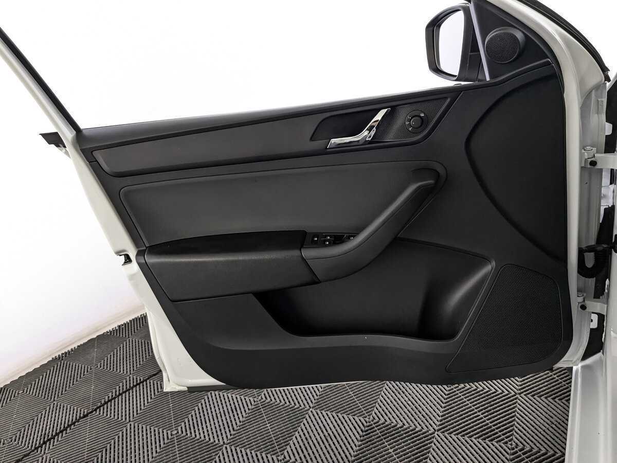 Skoda Rapid, 2017 Фото №15