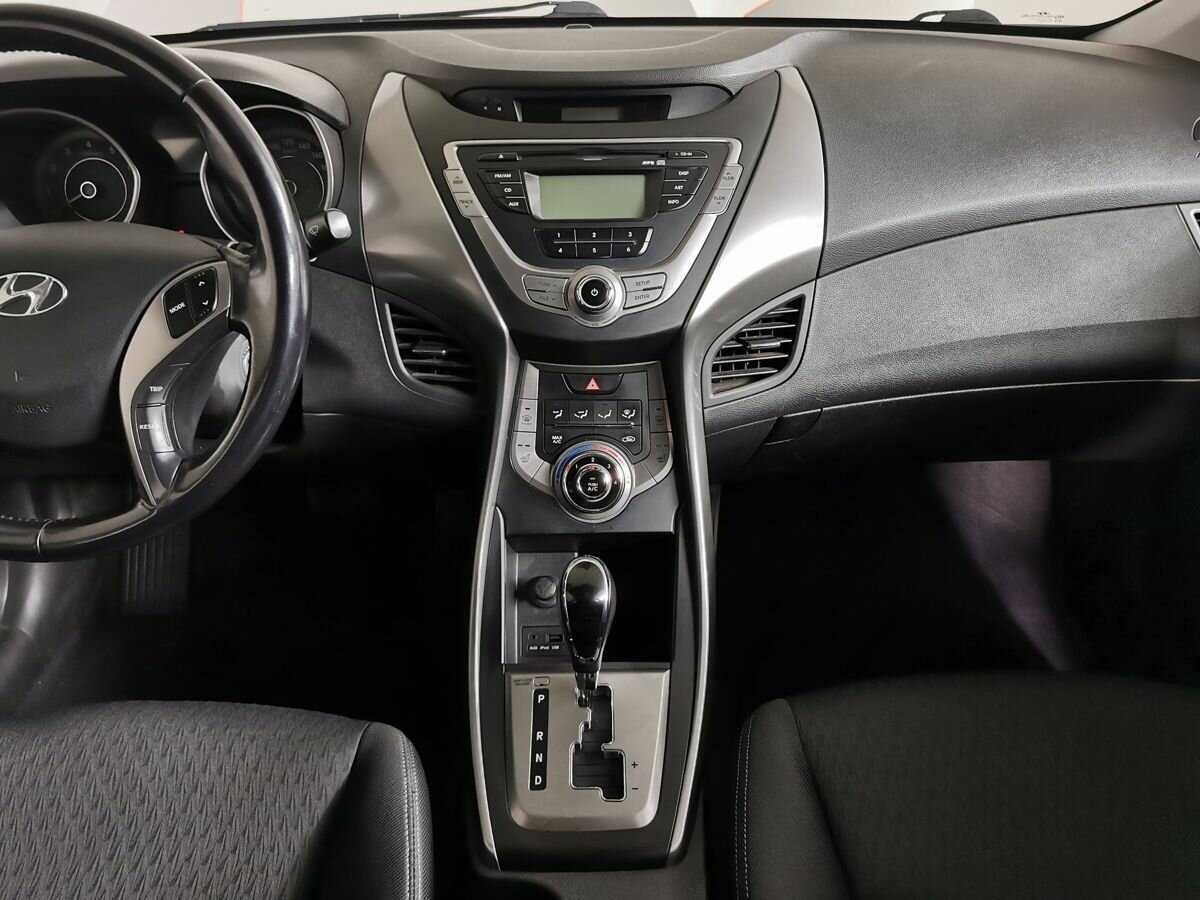 Hyundai Elantra, 2012 Фото №11