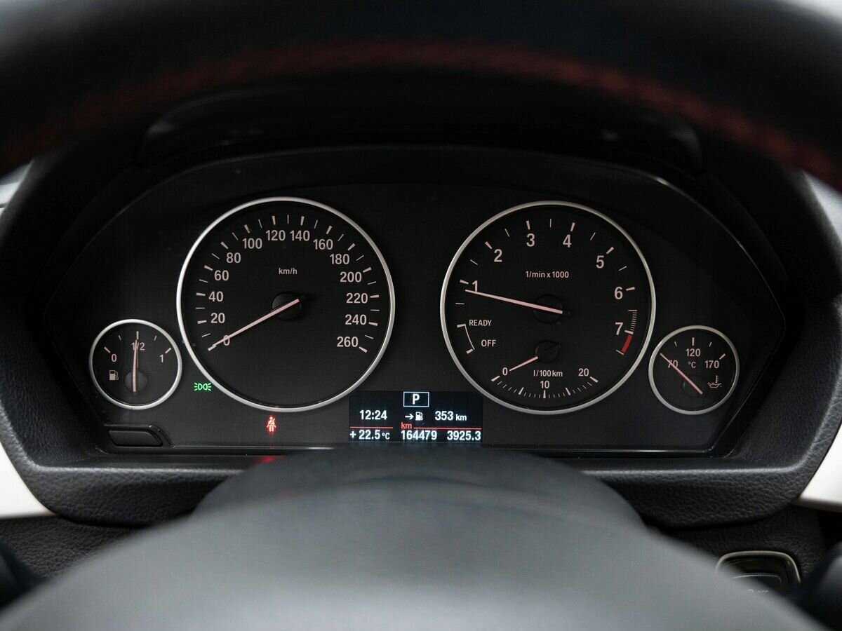 BMW 3 серии 316i, 2014 Фото №17