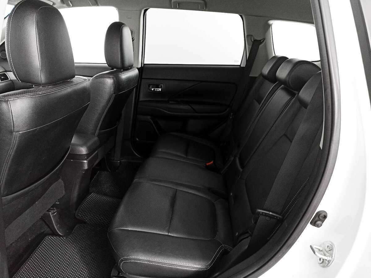 Mitsubishi Outlander, 2014 - 181 002 км. | Фото №8