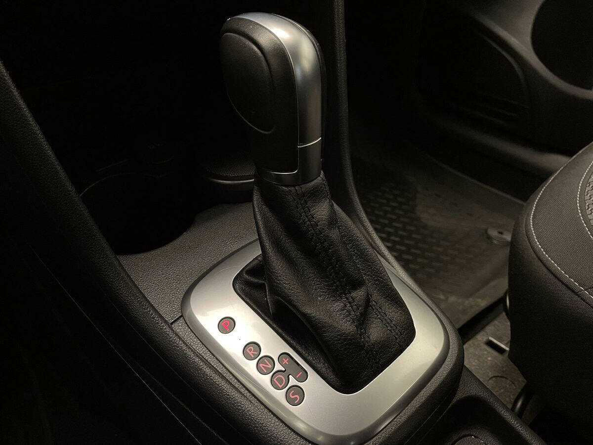 Volkswagen Polo, 2018 Фото №16