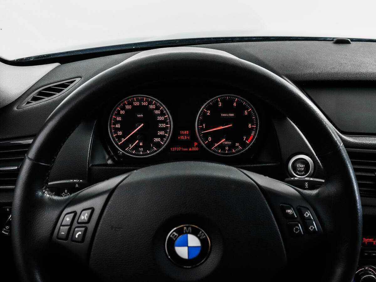 BMW X1 18i, 2014 Фото №16