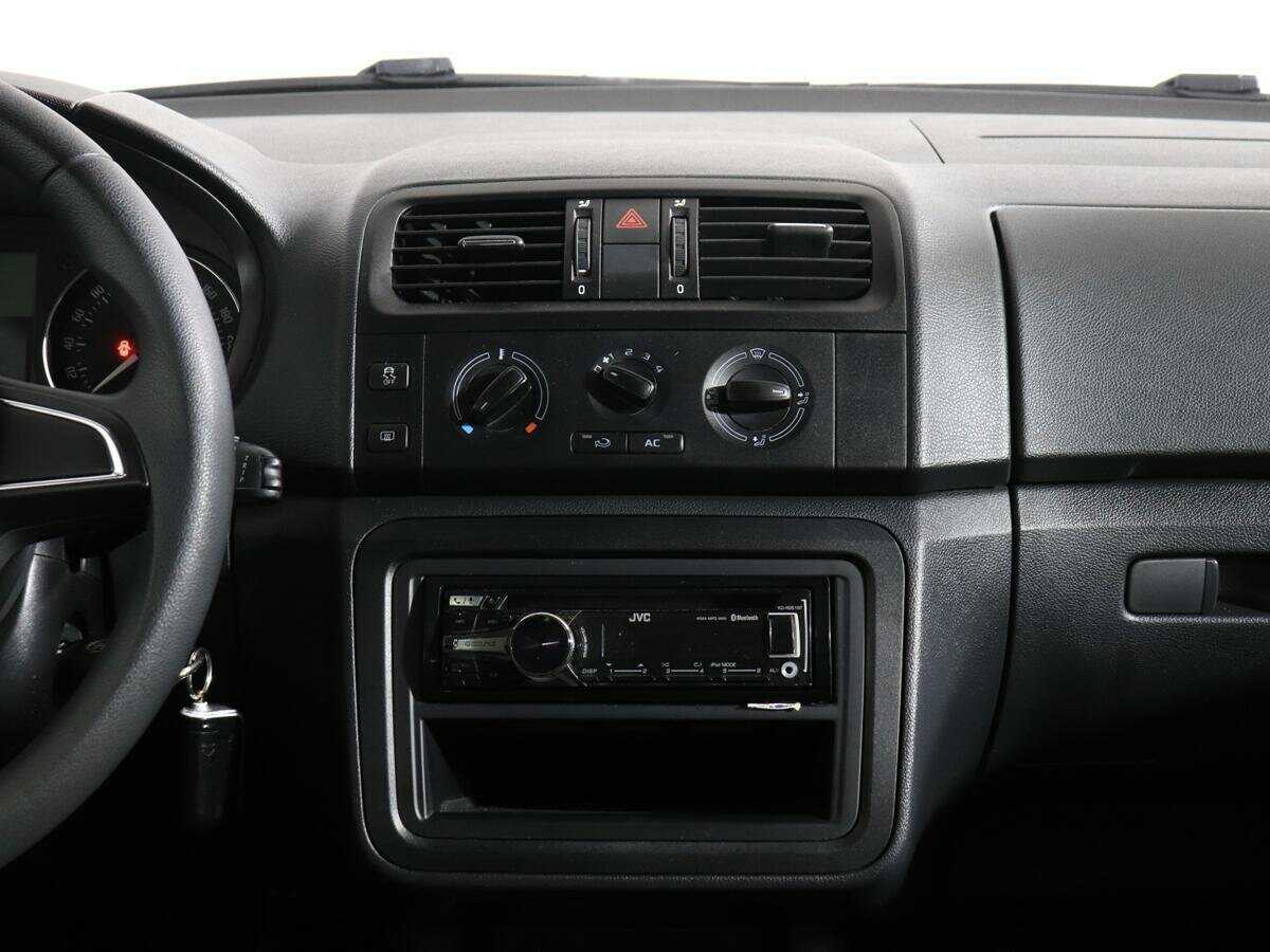 Skoda Fabia, 2014 Фото №12
