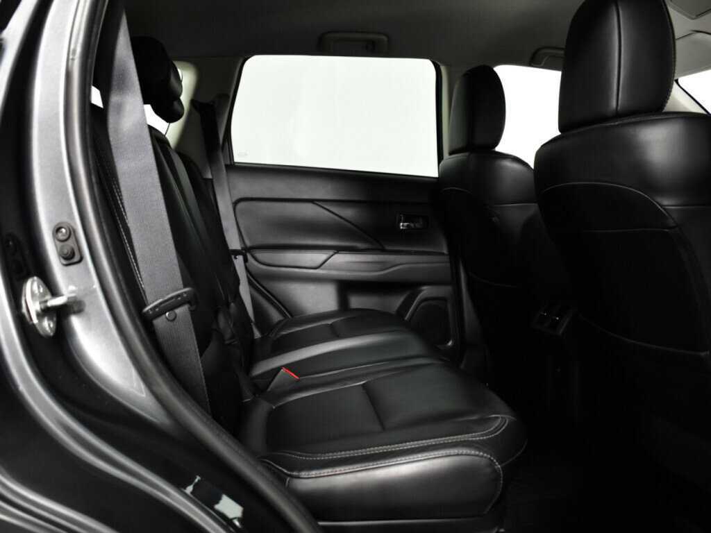 Mitsubishi Outlander, 2018 Фото №10