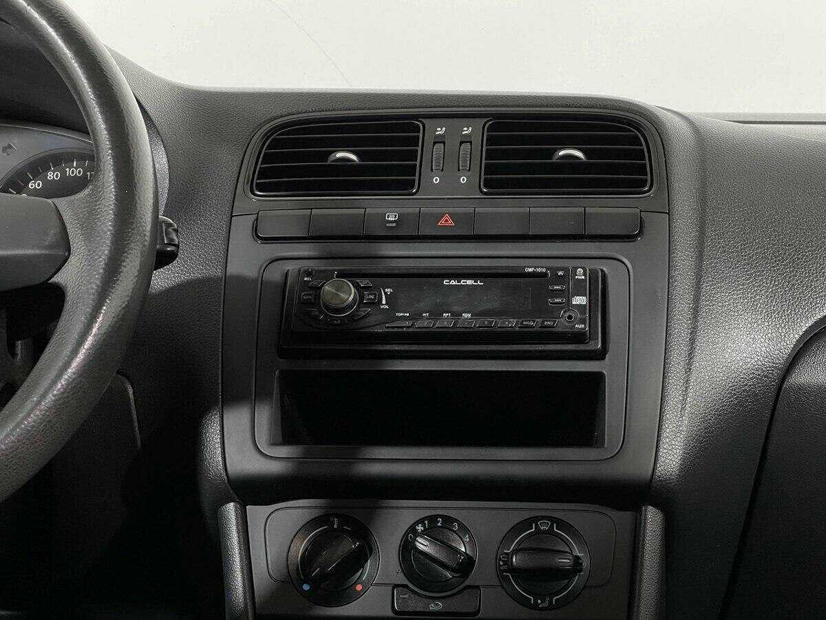 Volkswagen Polo, 2012 Фото №10