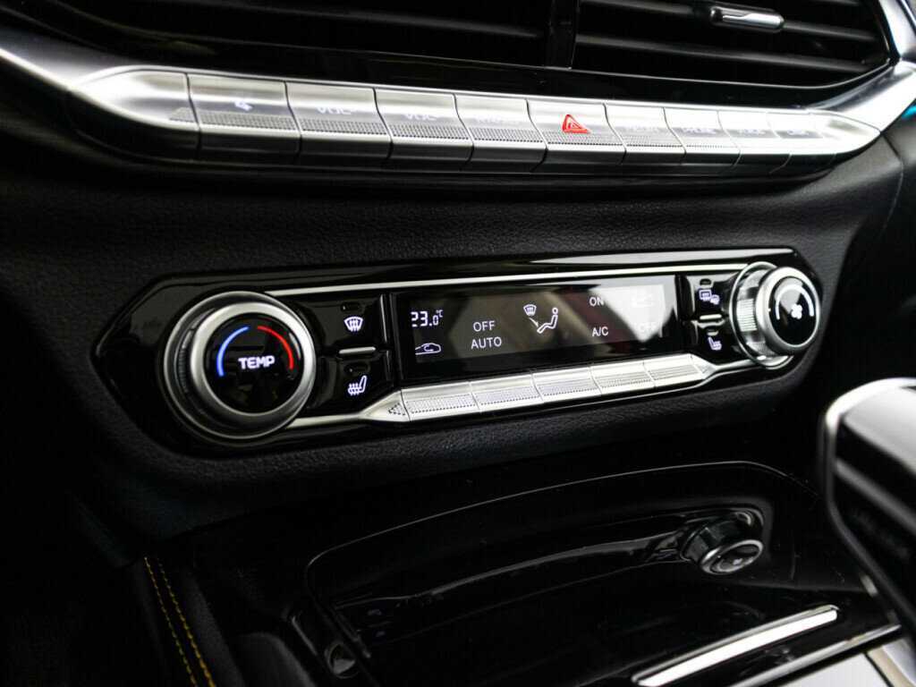 FAW Bestune T77, 2023 Фото №17