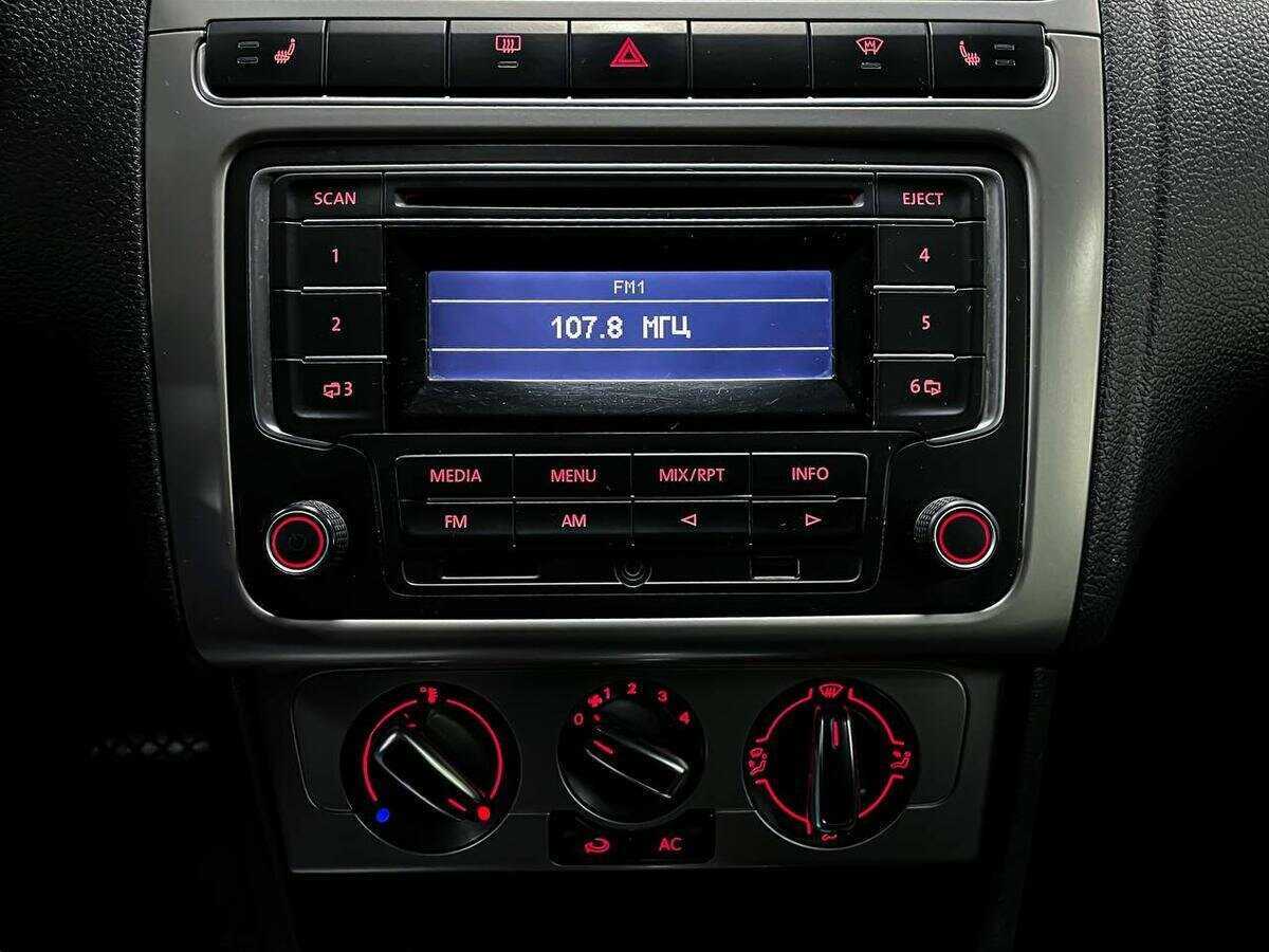 Volkswagen Polo, 2013 Фото №15