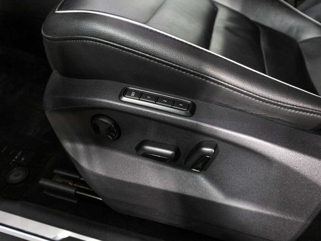 Volkswagen Tiguan, 2018 Фото №16