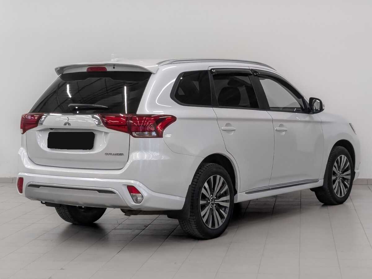 Mitsubishi Outlander, 2022 - 8 874 км. | Фото №5