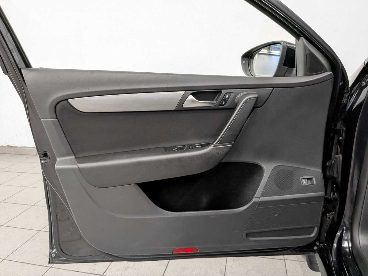 Volkswagen Passat, 2012 Фото №17