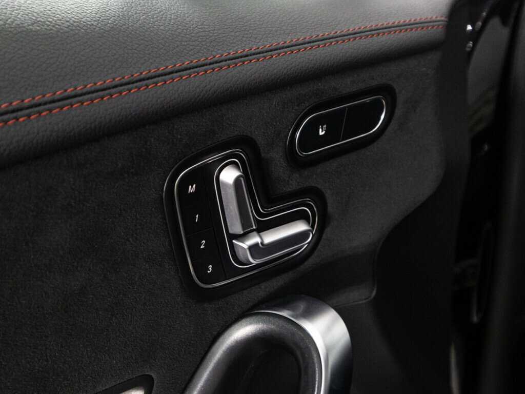 Mercedes-Benz CLA 200, 2020 Фото №18