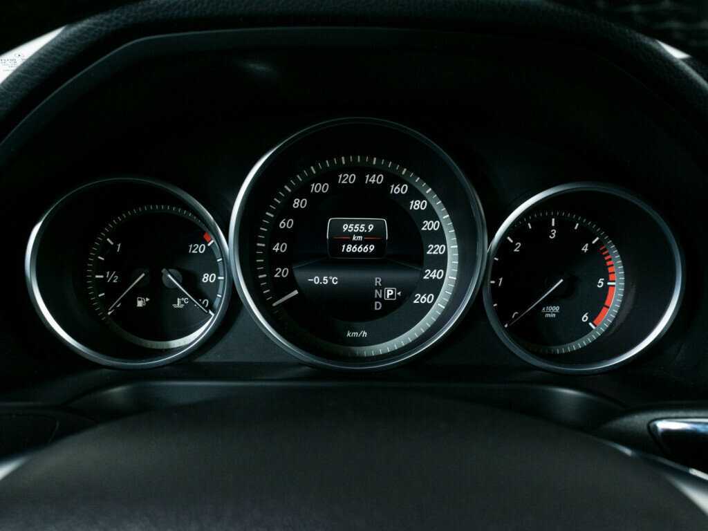 Mercedes-Benz E-Класс 250 CDI, 2014 Фото №11