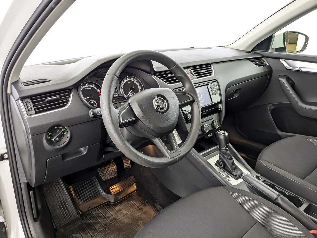 Skoda Octavia, 2018 Фото №16