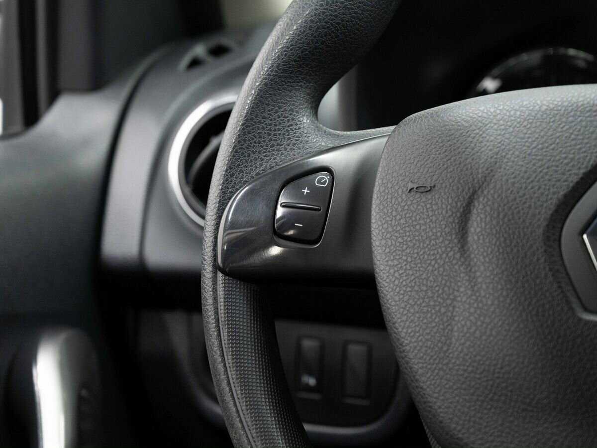 Renault Logan, 2018 Фото №16