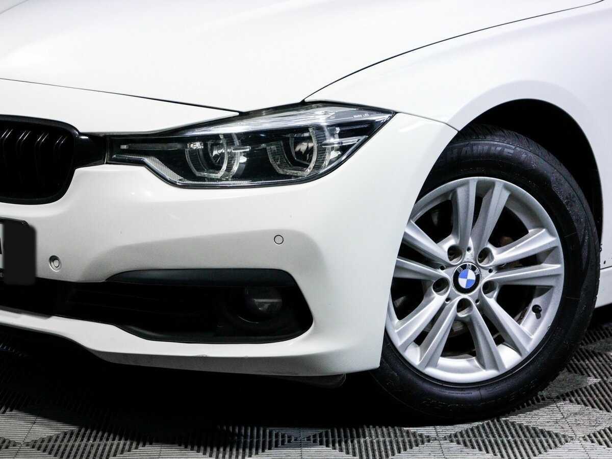 BMW 3 серии 318i, 2015 Фото №15