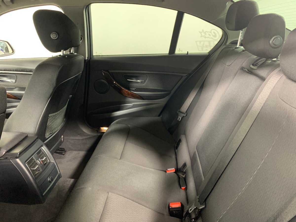 BMW 3 серии 320i xDrive, 2017 Фото №16