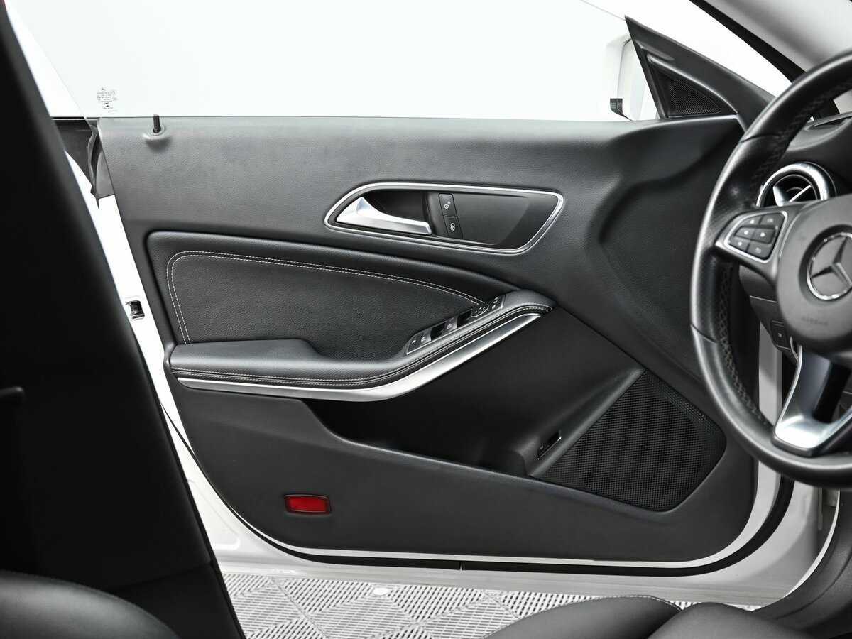 Mercedes-Benz CLA 200, 2017 Фото №10