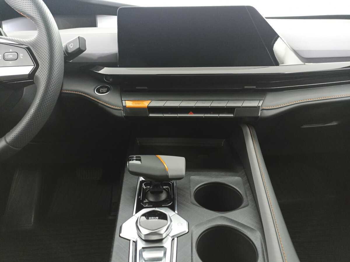 Changan UNI-V, 2023 Фото №14