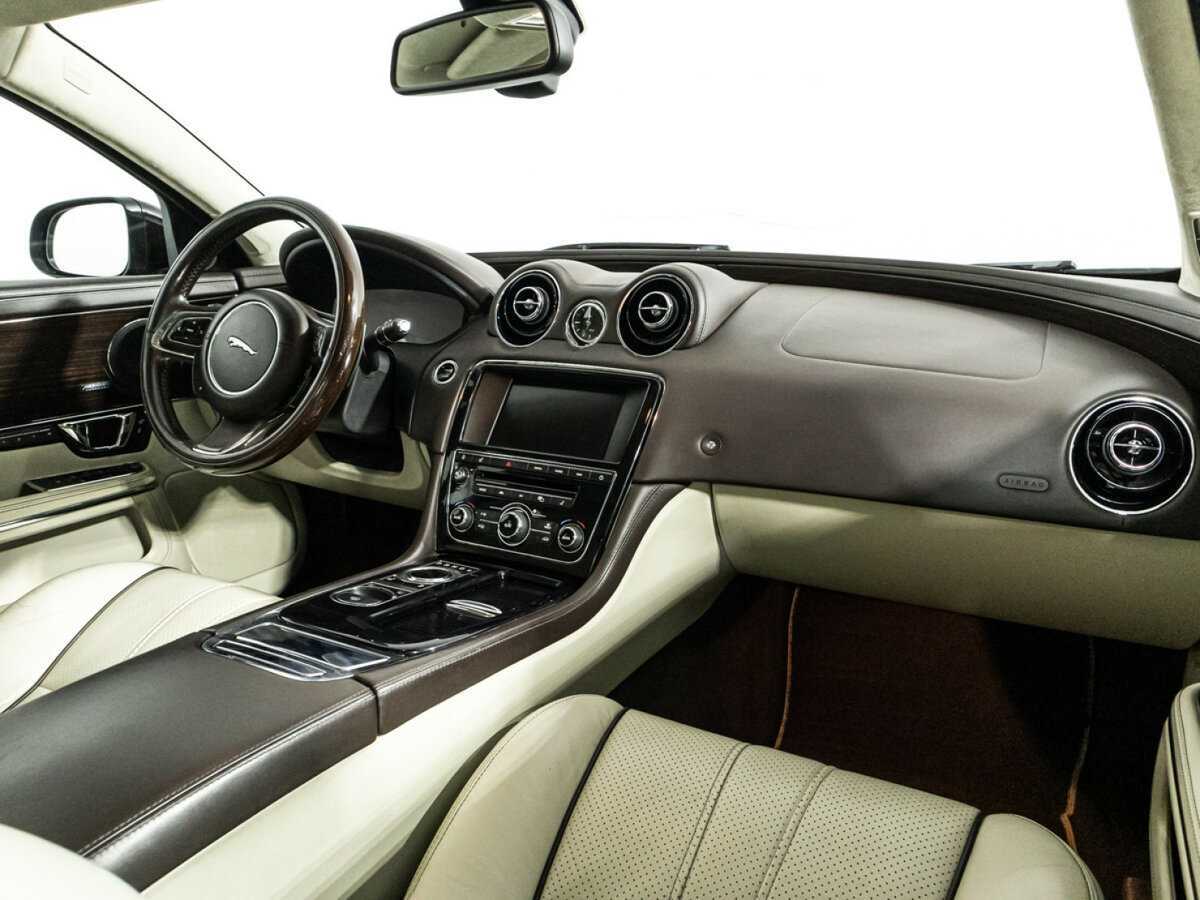 Jaguar XJ, 2015 Фото №9