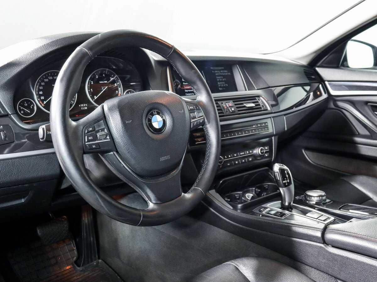 BMW 5 серии 520i, 2013 Фото №11