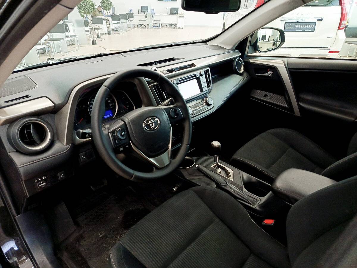 Toyota RAV4, 2015 Фото №16