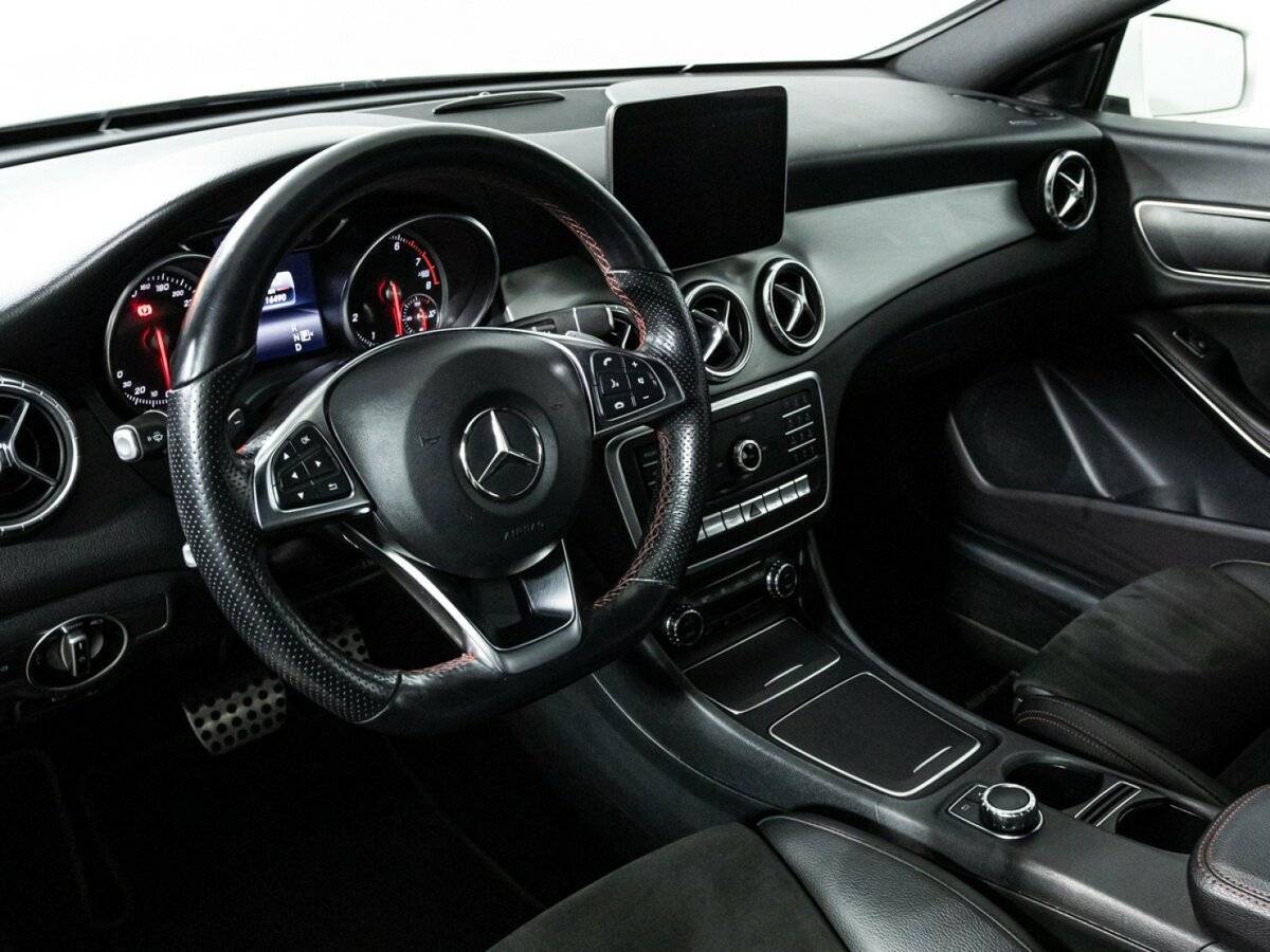 Mercedes-Benz CLA 200, 2018 Фото №11