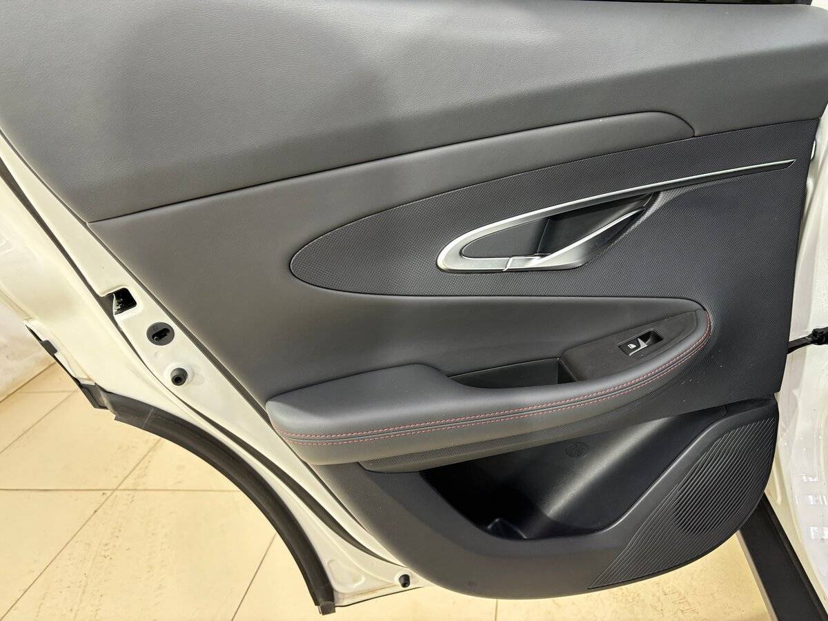 Changan UNI-T, 2023 Фото №13