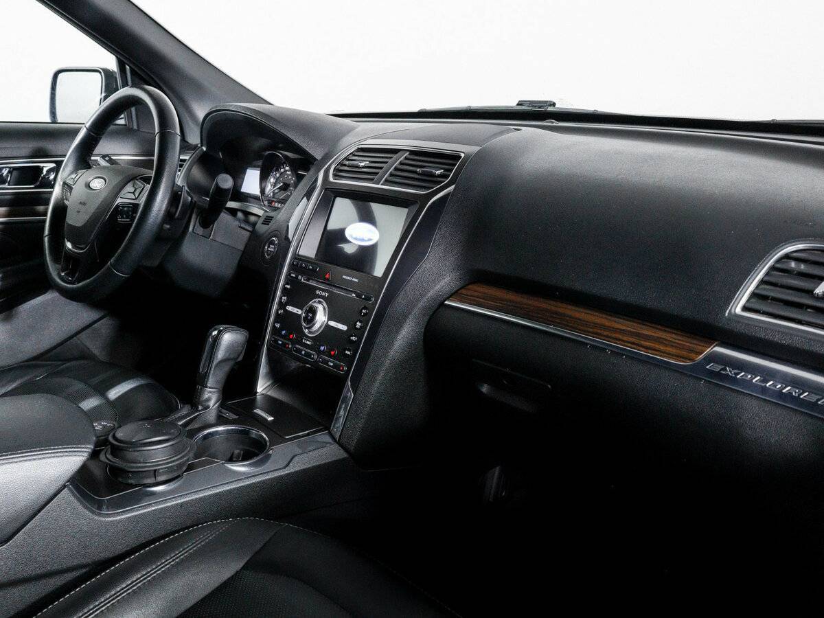 Ford Explorer, 2017 Фото №9