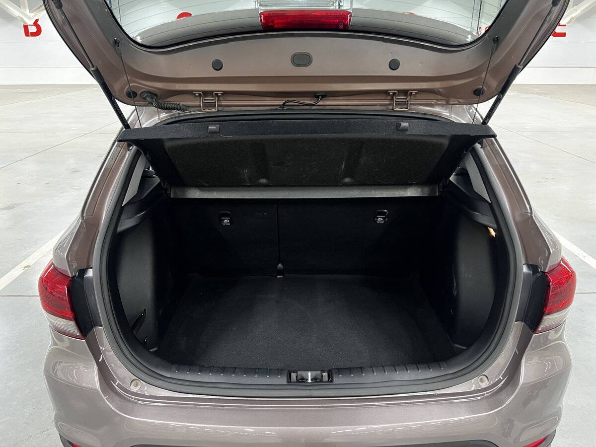 Kia Rio X-Line, 2019 Фото №10