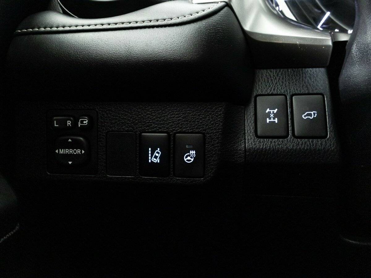 Toyota RAV4, 2018 Фото №23