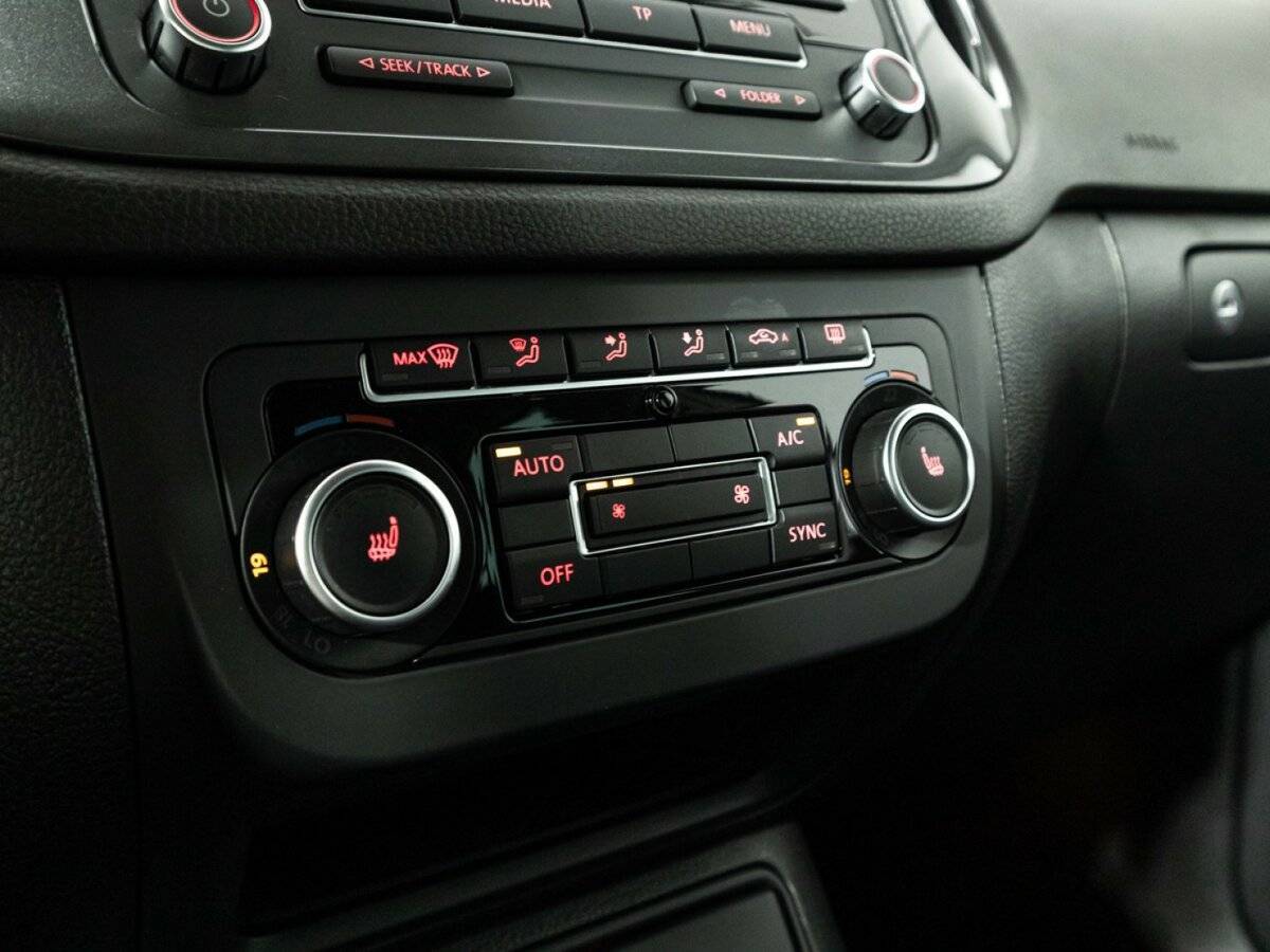 Volkswagen Tiguan, 2012 Фото №18