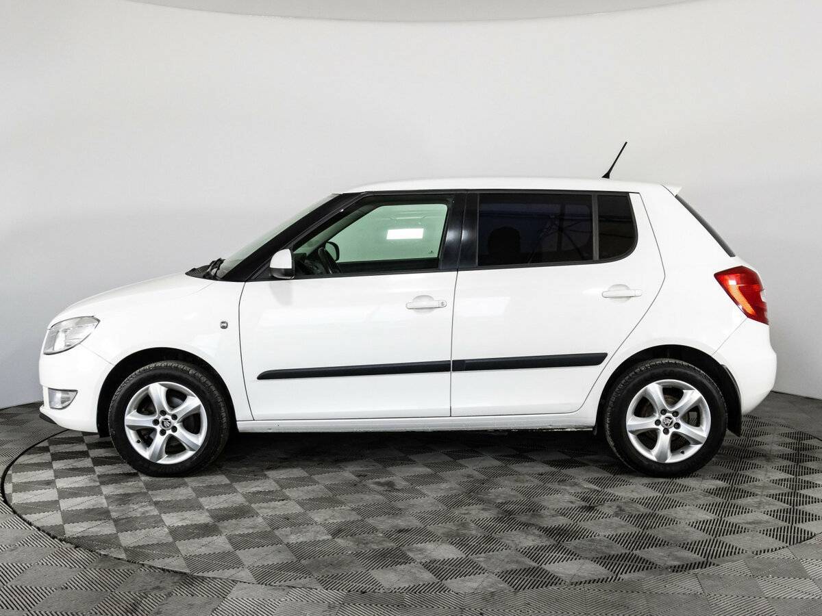 Skoda Fabia, 2013 Фото №8