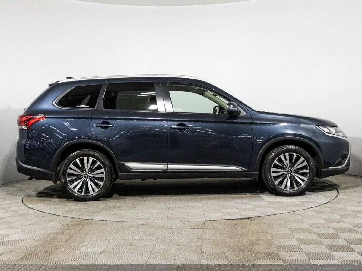 Mitsubishi Outlander, 2018 - 121 456 км. | Фото №4