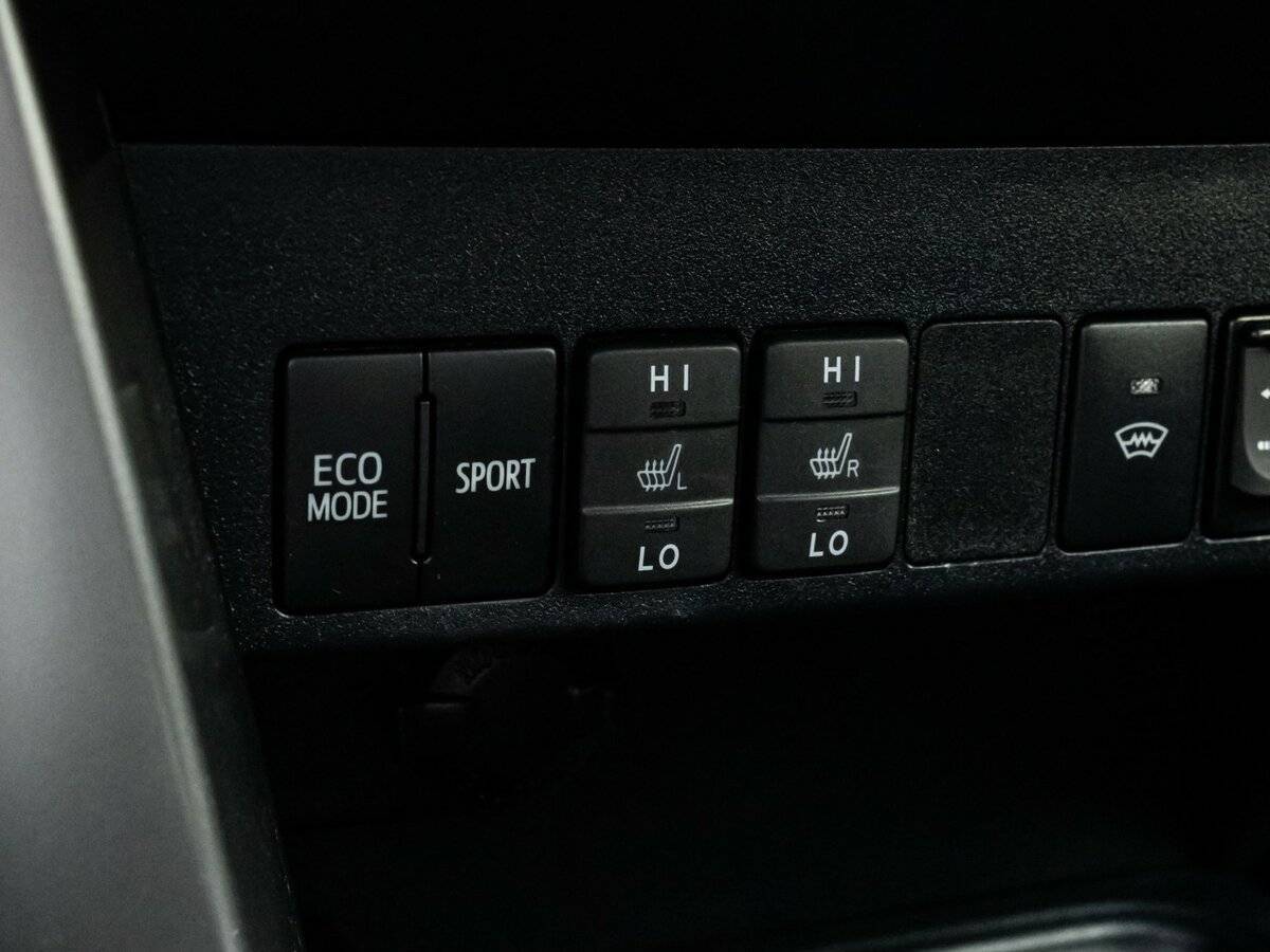 Toyota RAV4, 2018 Фото №16