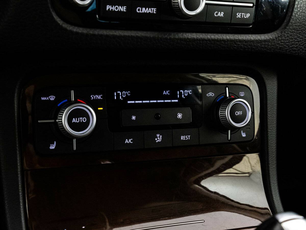 Volkswagen Touareg, 2015 Фото №15