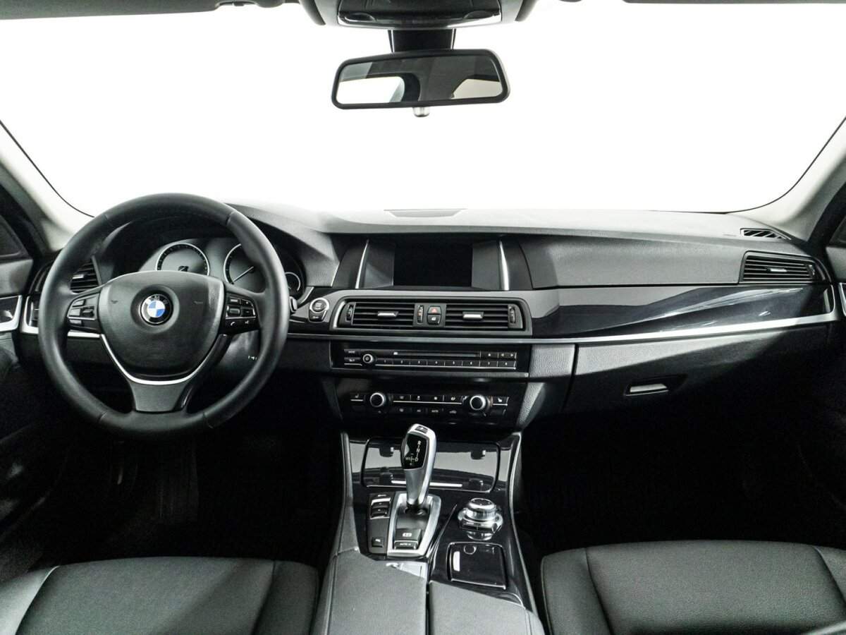 BMW 5 серии 520i, 2014 Фото №13