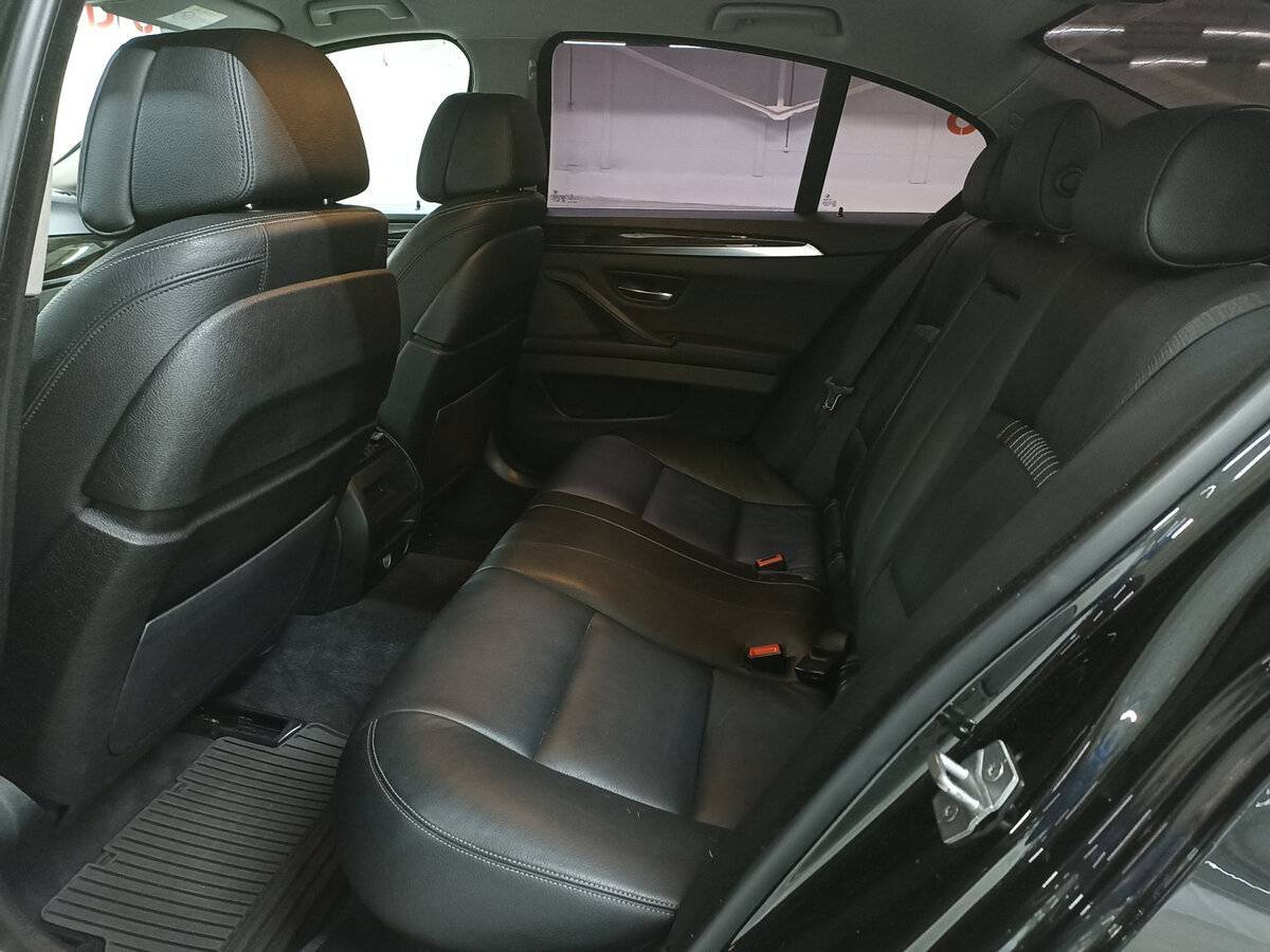 BMW 5 серии 530d xDrive, 2016 Фото №12