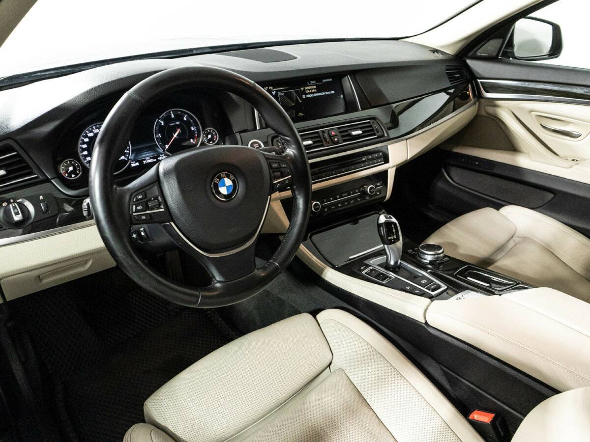 BMW 5 серии 530d xDrive, 2016 Фото №11