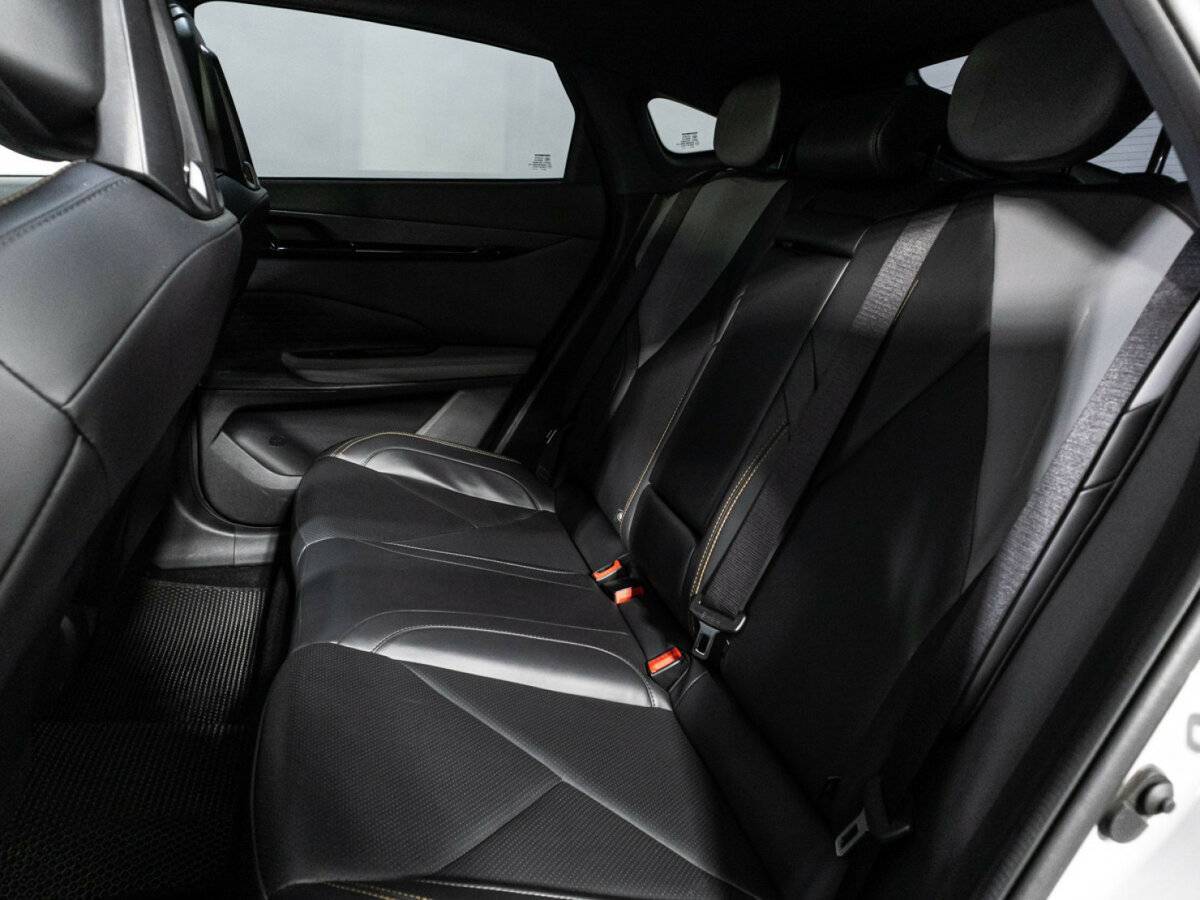 Changan UNI-V, 2023 Фото №10