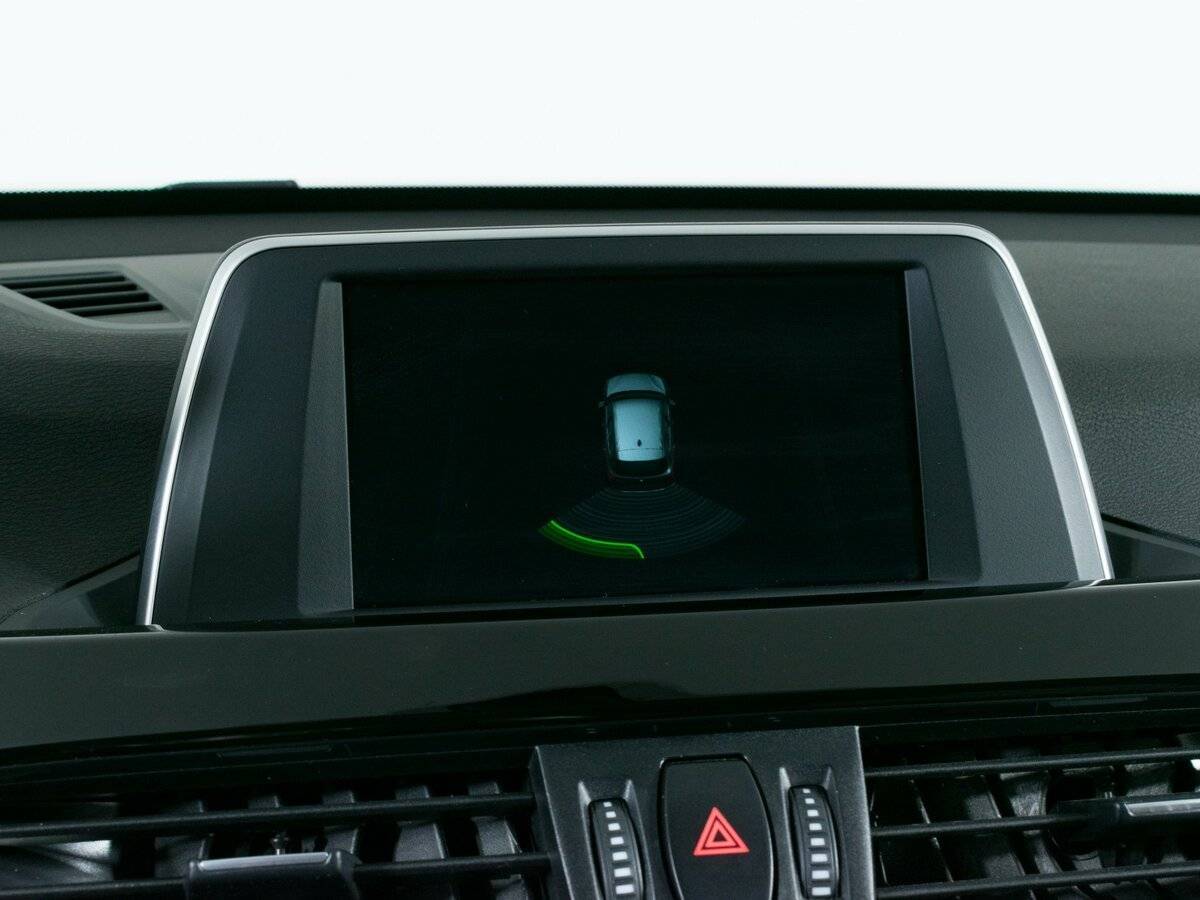 BMW X1 20i xDrive, 2017 Фото №16