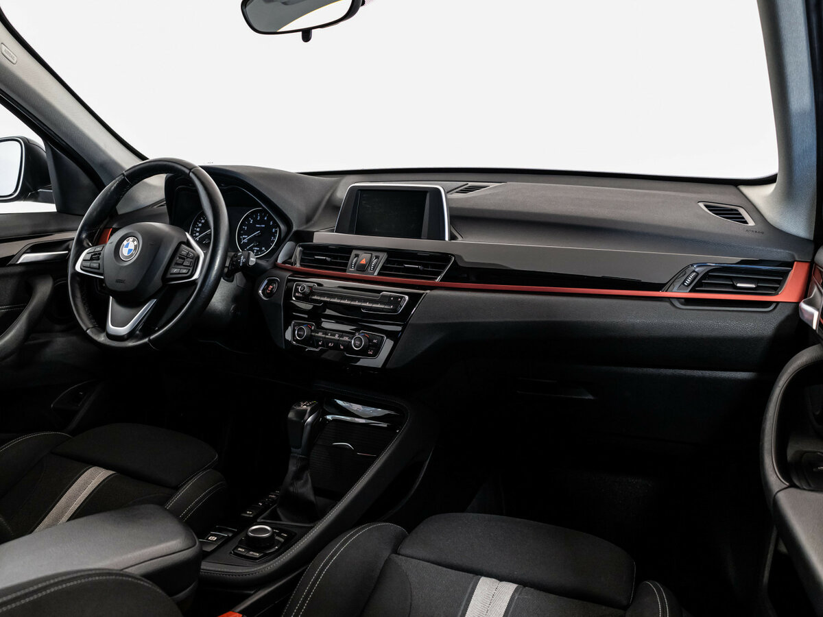 BMW X1 20i xDrive II (F48), 2017 - 69 447 км. | Фото №8