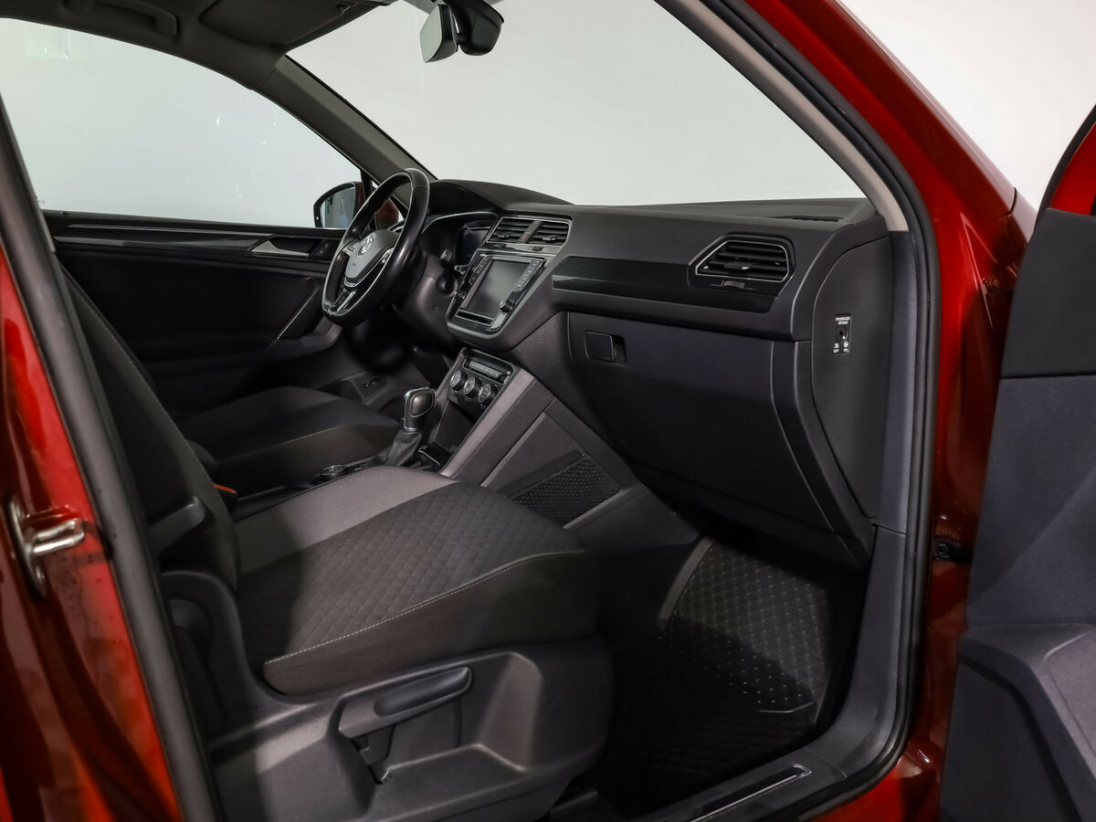 Volkswagen Tiguan II, 2017 Фото №21