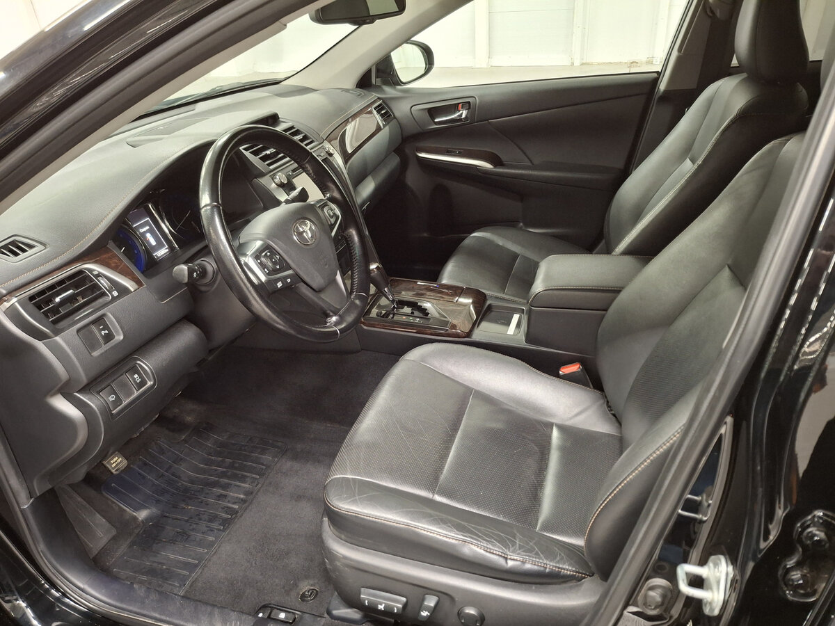 Toyota Camry VII (XV50) Рестайлинг, 2014 Фото №15