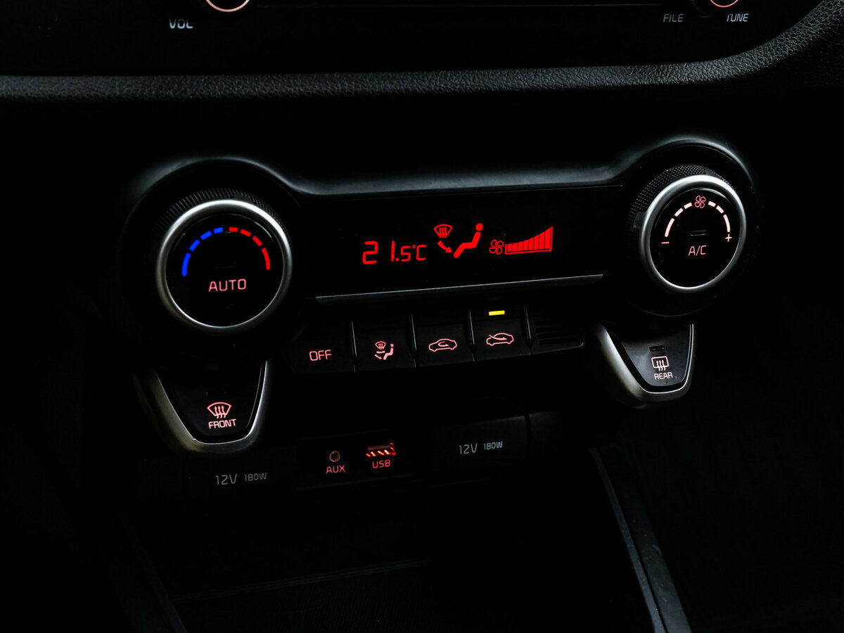 Kia Rio X-Line IV, 2018 Фото №11