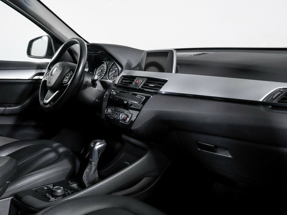 BMW X1 20i xDrive II (F48), 2016 Фото №9