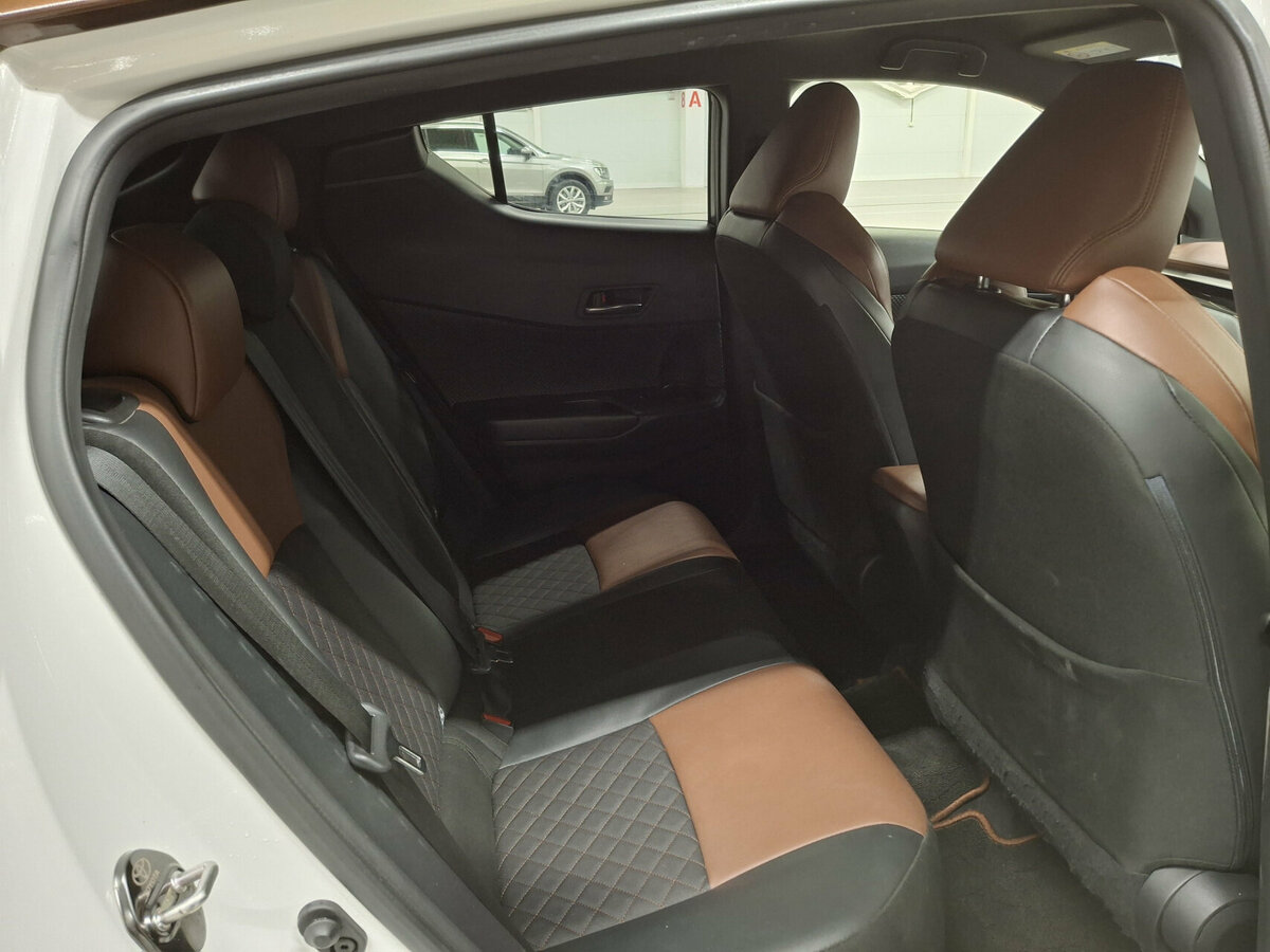 Toyota C-HR I Рестайлинг, 2019 Фото №12